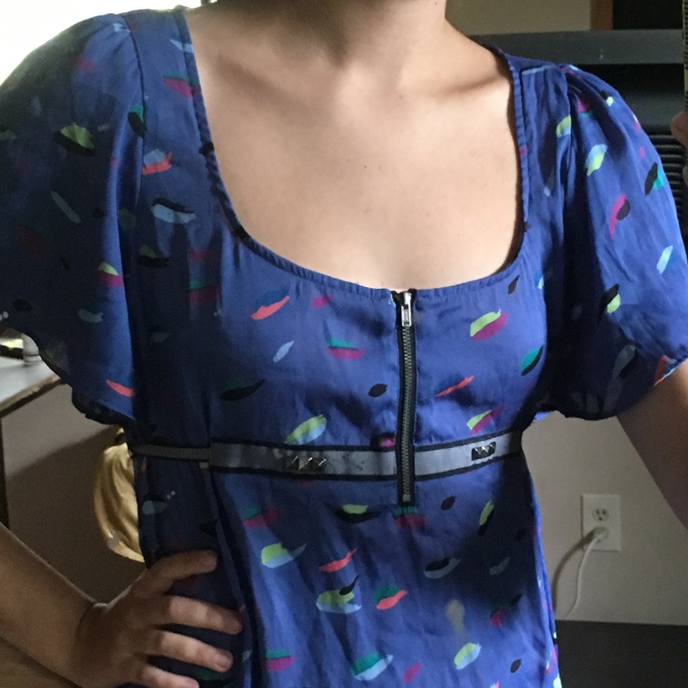 BCBGeneration Blue Pattern Tie Back Blouse Top